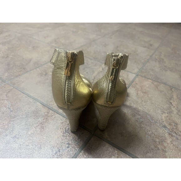 Michael Kors Gold Strap wedge sandals 7.5 With MK badge. - Picture 4 of 7